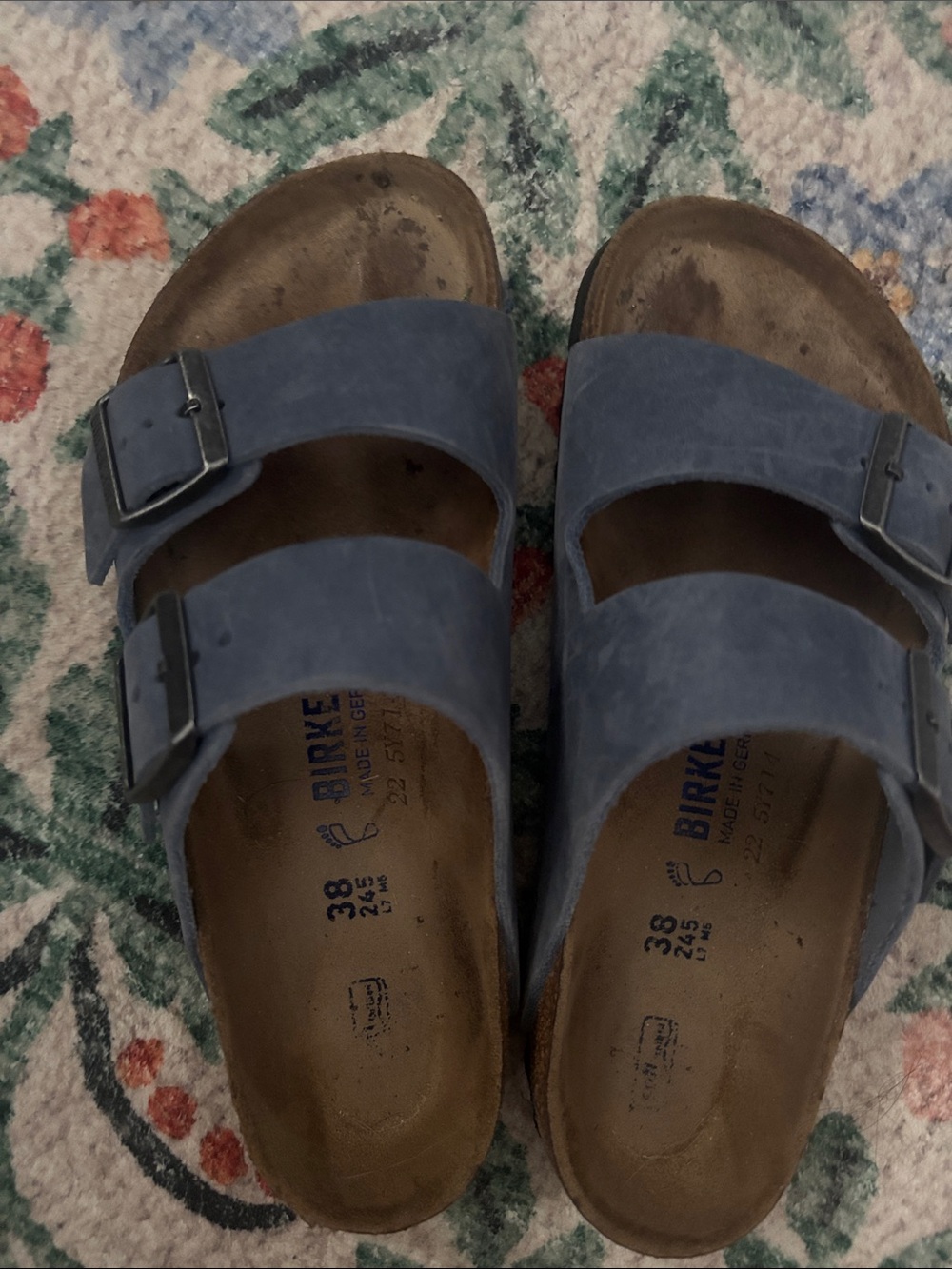 EUC Birkenstock Arizona 38